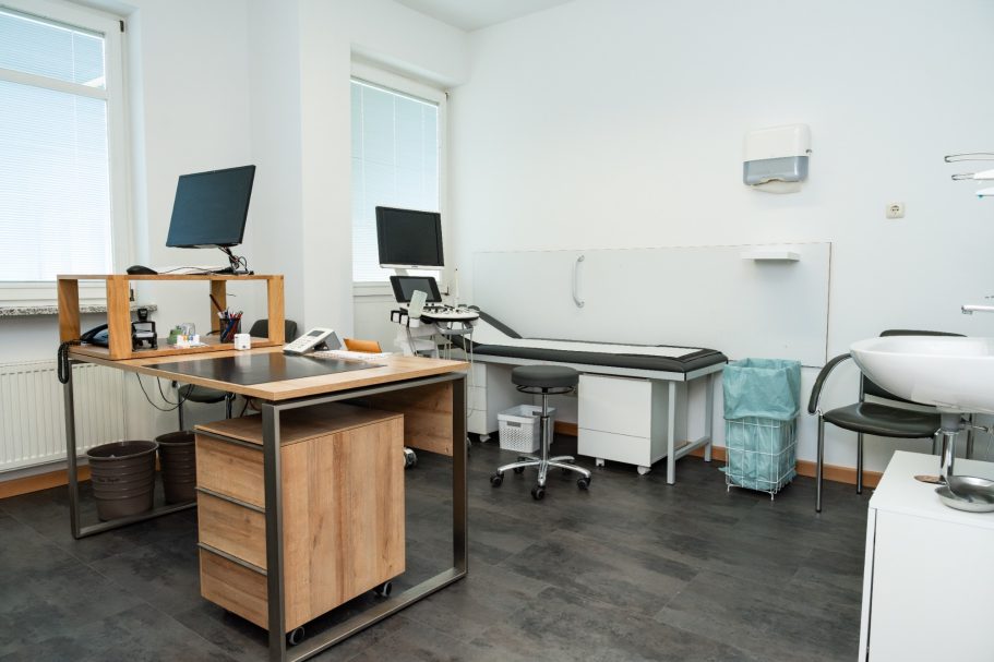 Unser Behandlungszimmer | Urologisches Zentrum Schongau-Weilheim